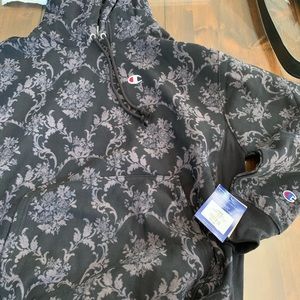 Champion Black and Grey Pattern Hoodie. Large